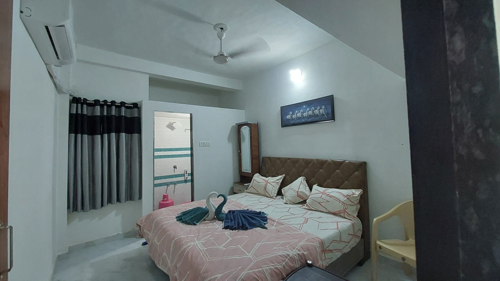 Comfortable bedroom at Madhav Homestay